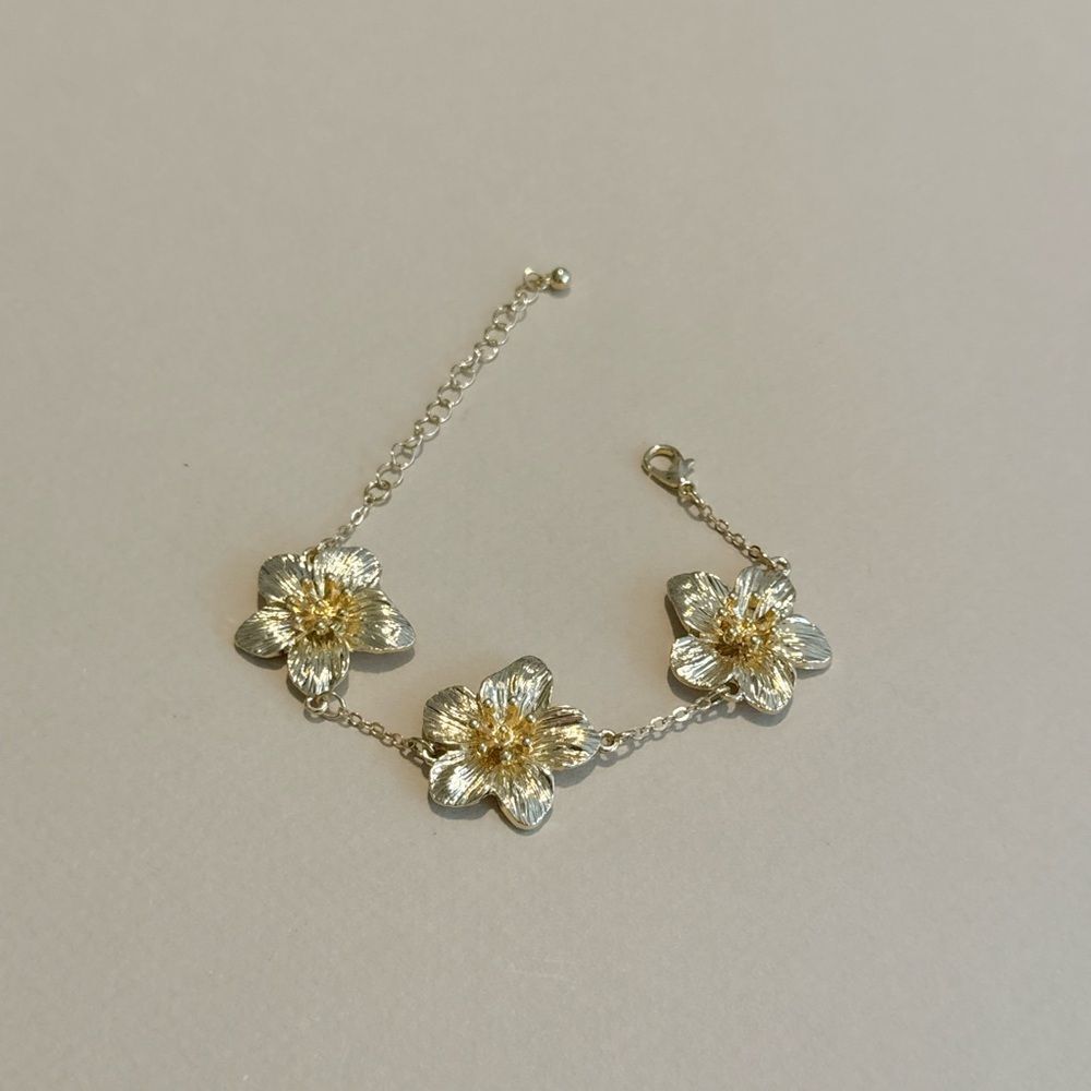 Flower Bracelet M1062